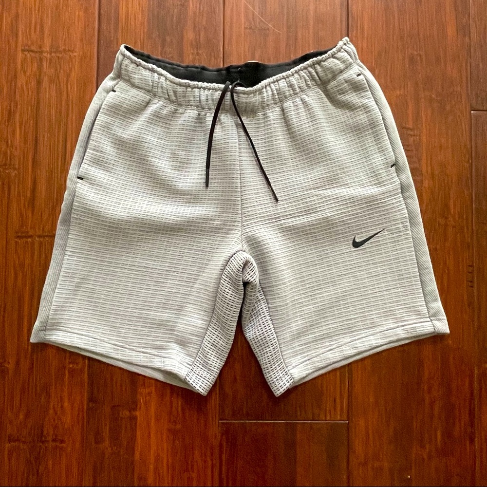✔️ Nike Sportswear Tech Pack Shorts